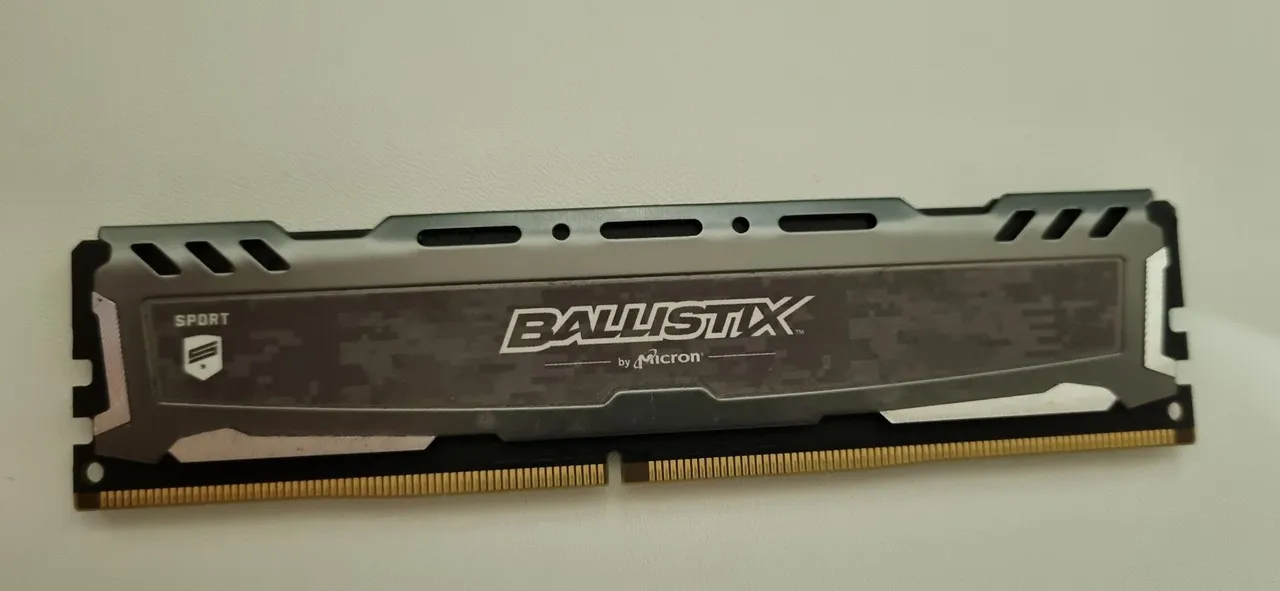 Memória RAM Ballistix 4 GB 2400MHz