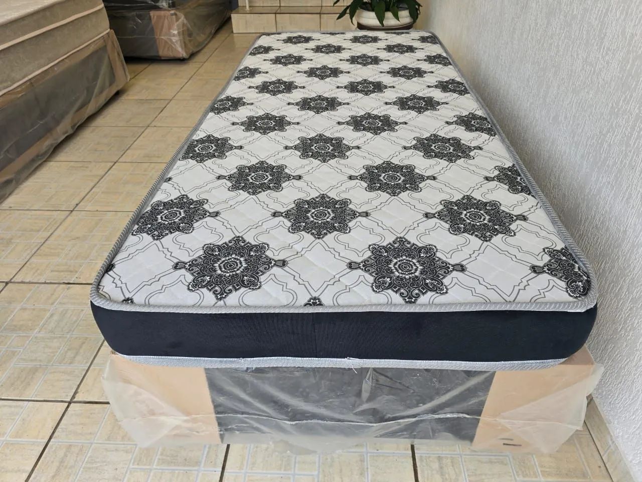 Cama box Queen nova  - Foto 4