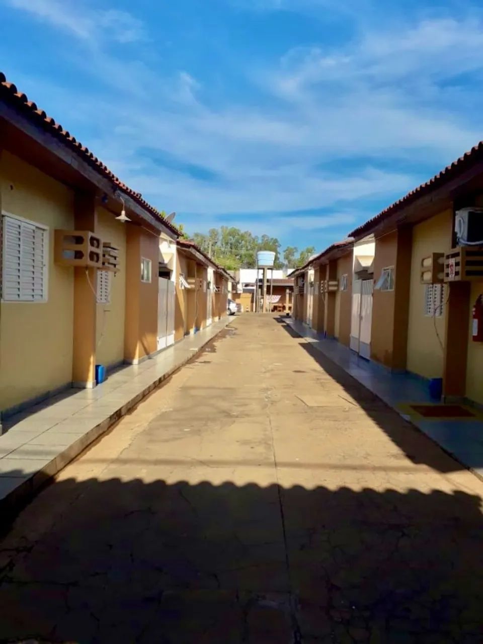 Aluga-se Kitnet com excelente localização na região do Coxipó - Foto 4