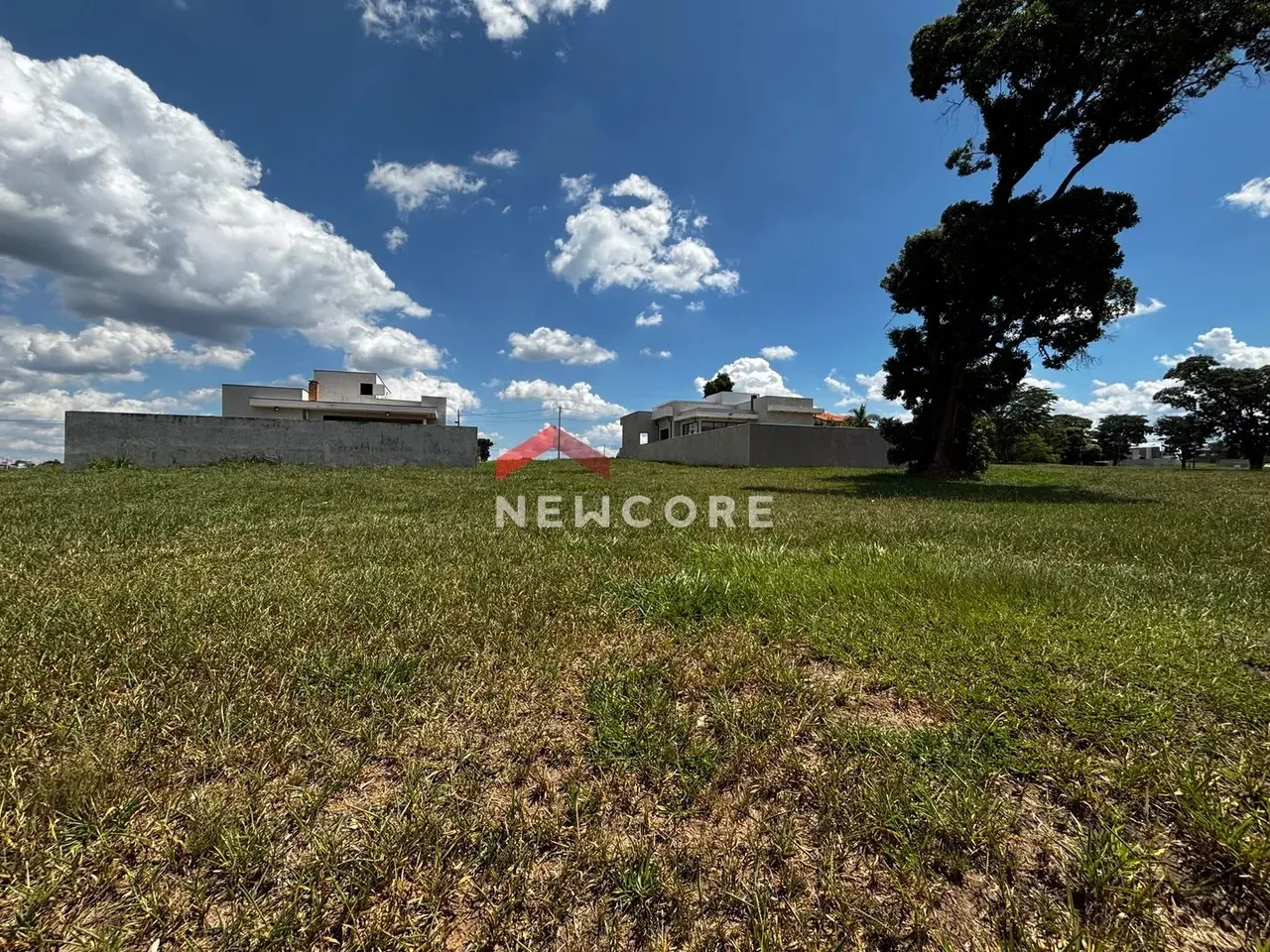 Lote em Pardinho - Centro - Pardinho/SP