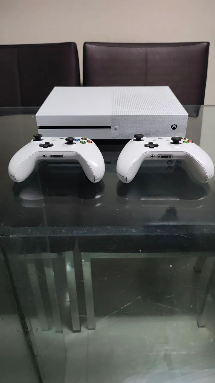 XBOX ONE S com 1TB de HD
