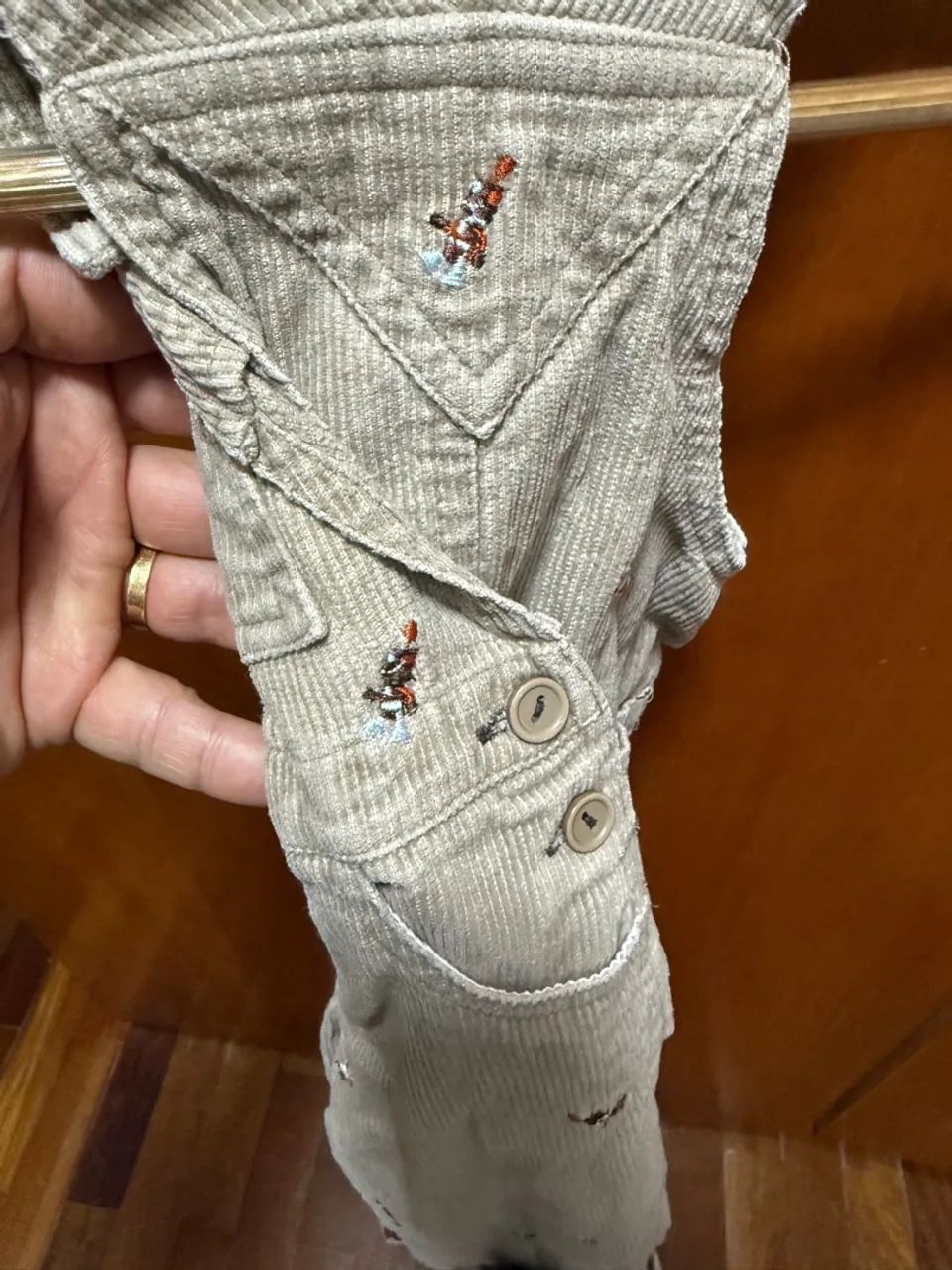 Calça de bebê de veludo cotelê 18 meses - Foto 4