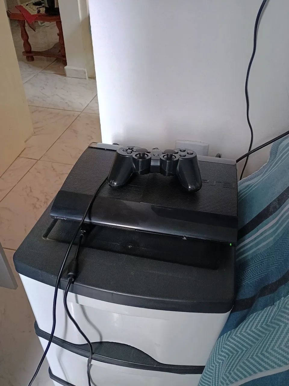 Vendo TV 32" LED + play 3 super slin com jogos  - Foto 4