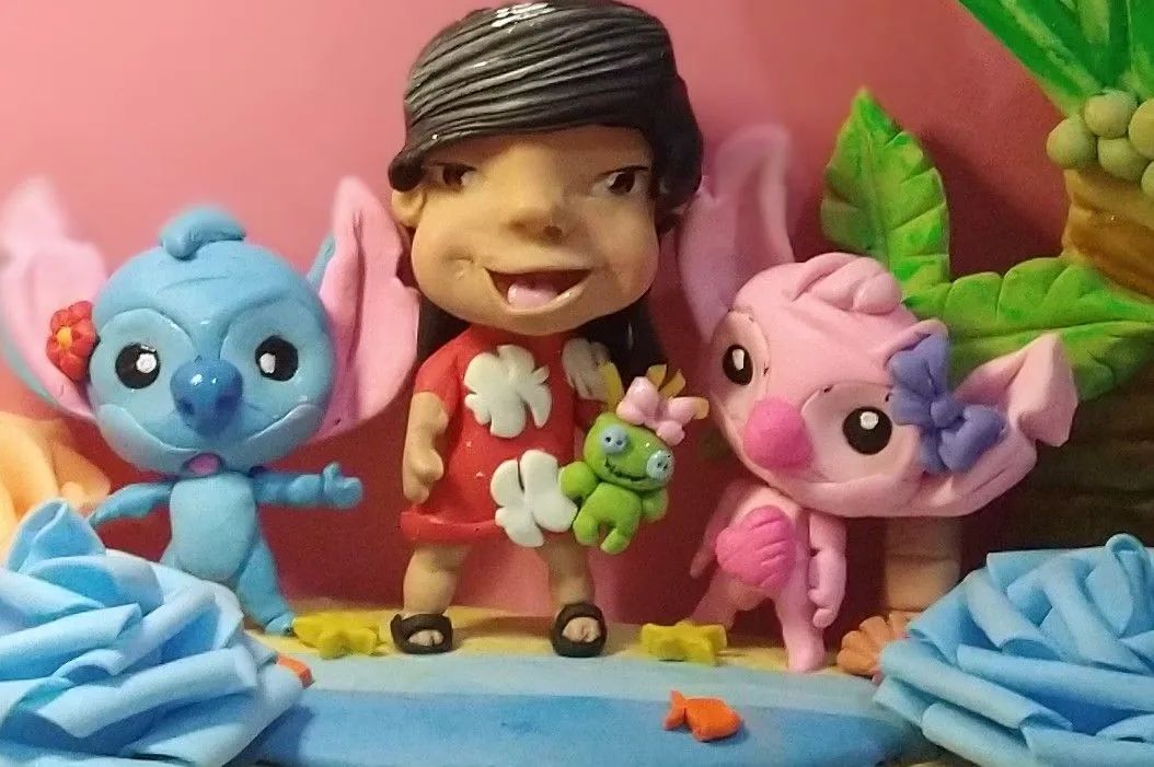 Topo de bolo,velas, lembrancinhas e apliques  - Foto 4