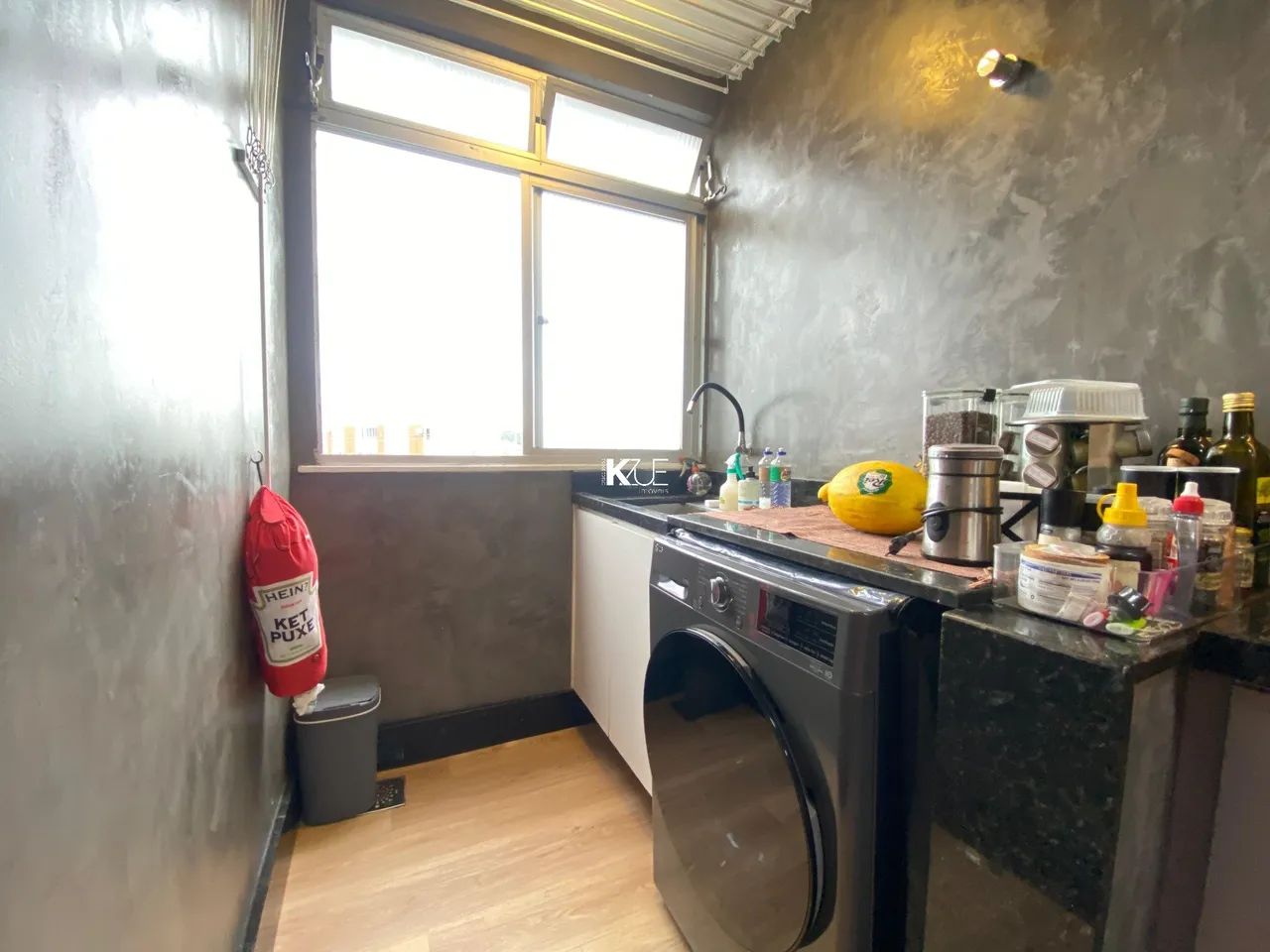 Apartamento 3 dormitórios reformado em Capoeiras. - Foto 5