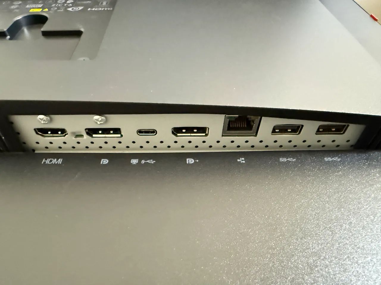 Monitor Lenovo 24 câmera e alto falantes - Foto 5