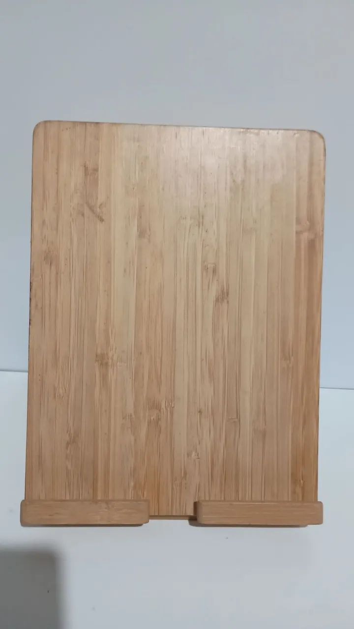 suporte de mesa ajustável em bambu para tablets e celulares - 26x20