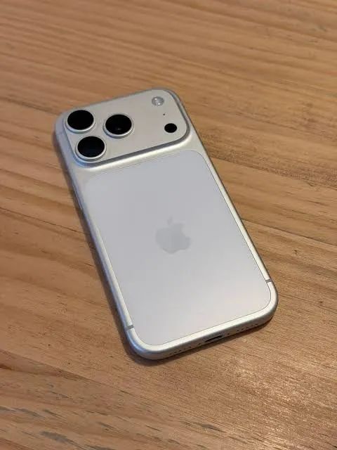 Iphone 17 Pro Silver 256GB - Foto 5