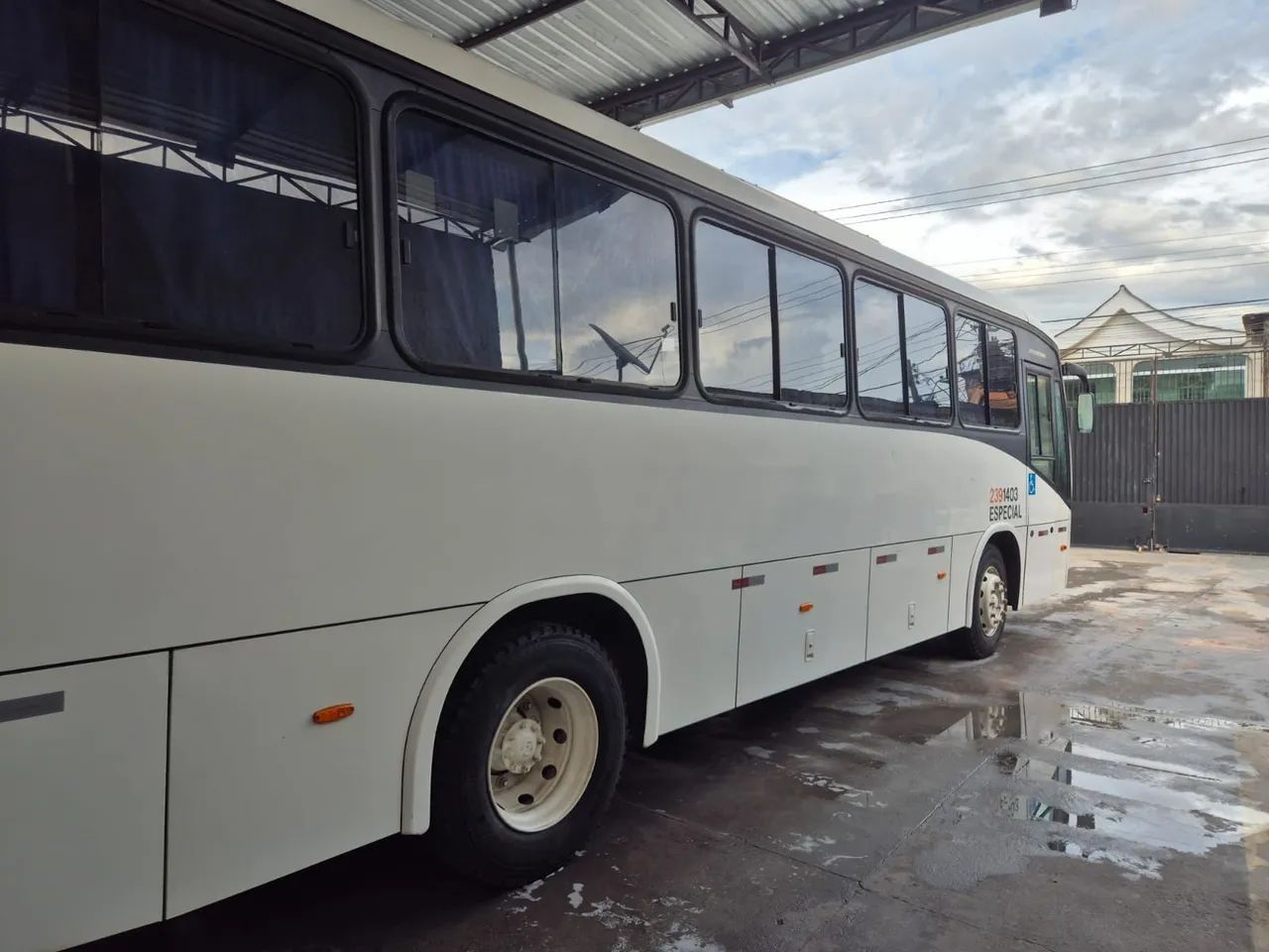 Vende-se 2 ônibus IDEALE e 1 micro-ônibus - Foto 4