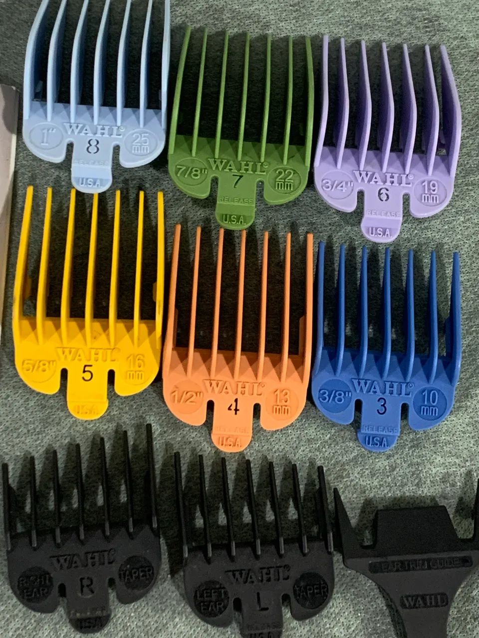 Kit de Pentes para maquina de cortar cabelo Profissional _Original Wahl EUA com 8 Peças 