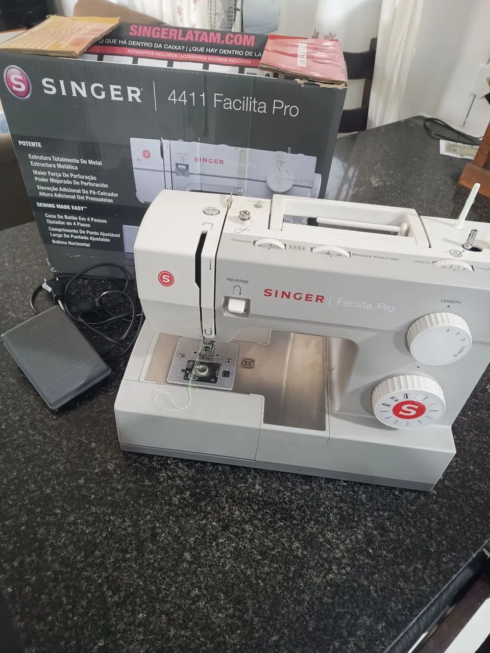 Máquina de costura singer facilita pro 