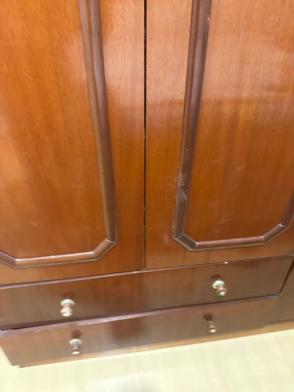 Armário 5 portas mogno 