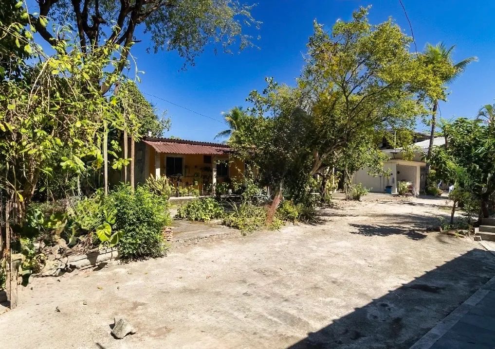 Mega Oportunidade em Realengo: 2.600 m² com  2 Casas, Piscina e Lazer Completo - Foto 3