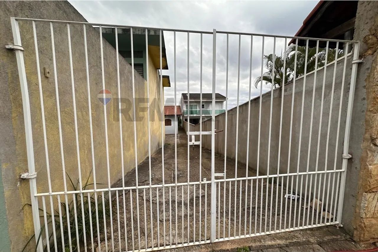Casa com 2 dormitórios e amplo quintal no Jordanópolis - Foto 3