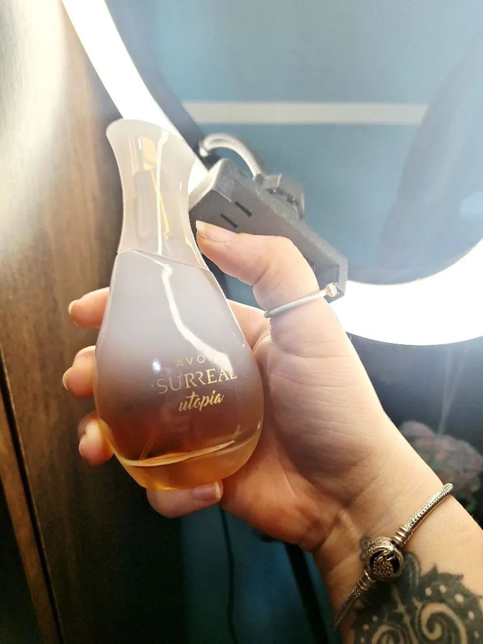 Surreal Utopia *raro*  avon