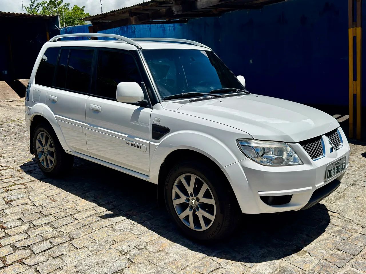 Mitsubishi Pajero 2015