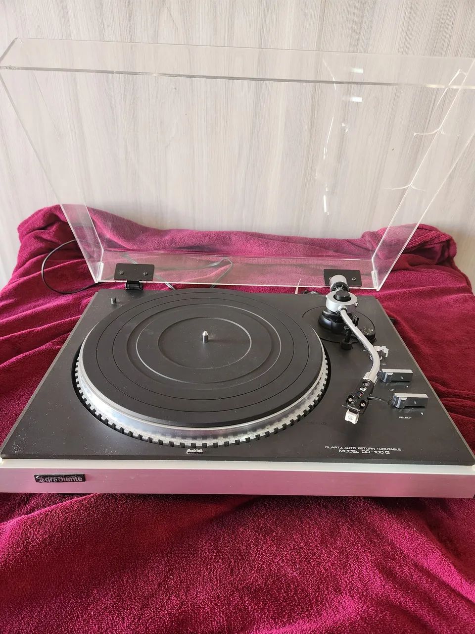 Toca disco Gradiente DD 100