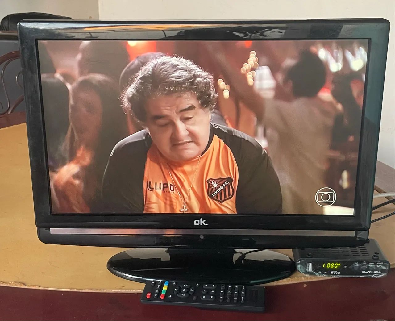 Tv / Monitor 