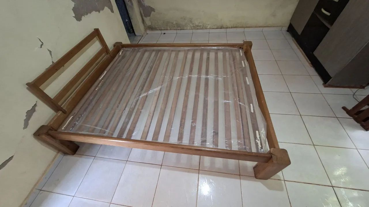 Cama de madeira King
