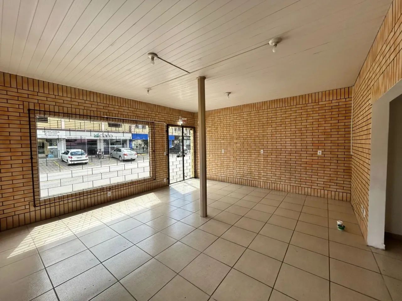 Aluga-se sala comercial com aproximadamente 60m² no Centro de Schroeder - Foto 4
