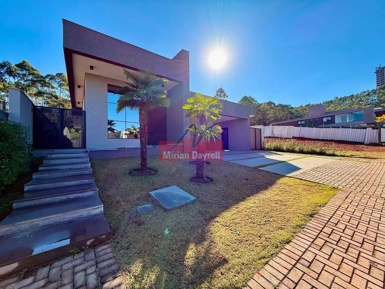 Casa com 6 quartos (4 suítes) 4 vagas, Costa Laguna - Alphaville - Foto 2