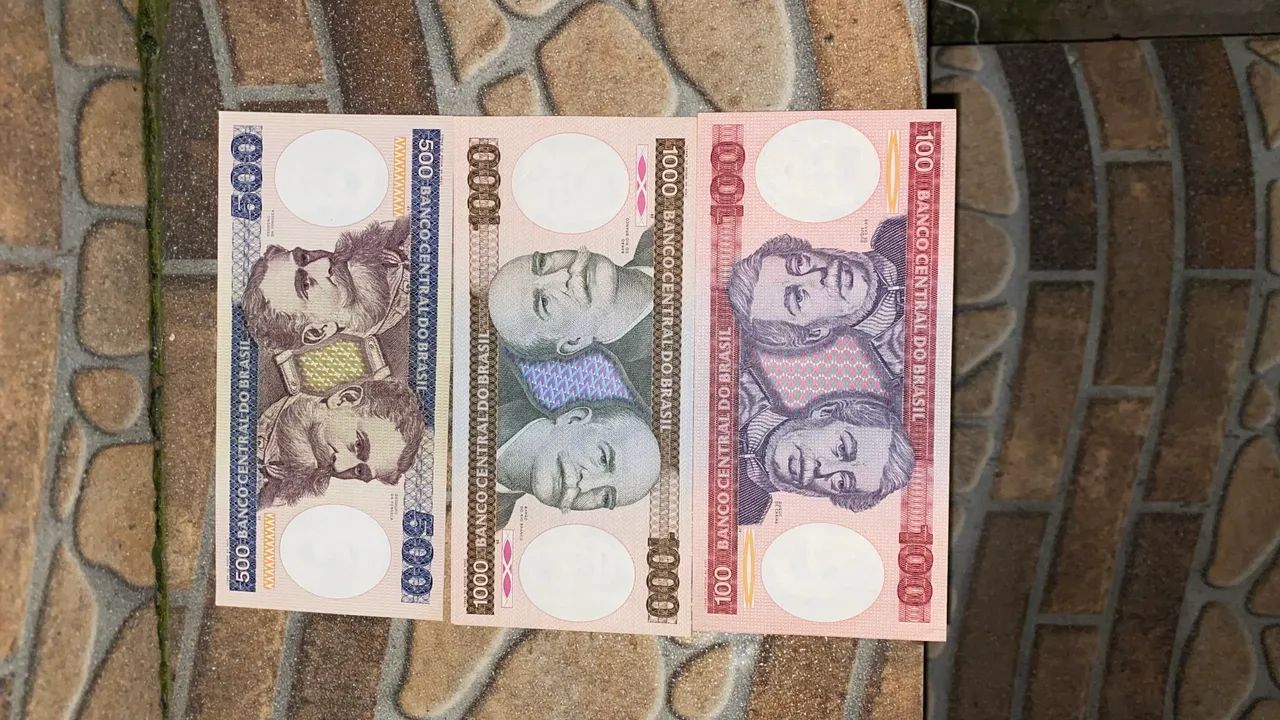 Old Banknotes497225166047815685