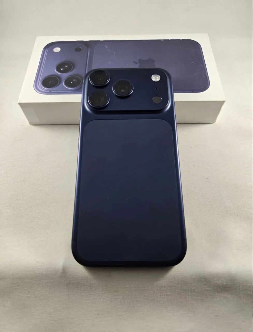iPhone 17 pro 256gb deep blue - Celulares e Smartphones - Castelo