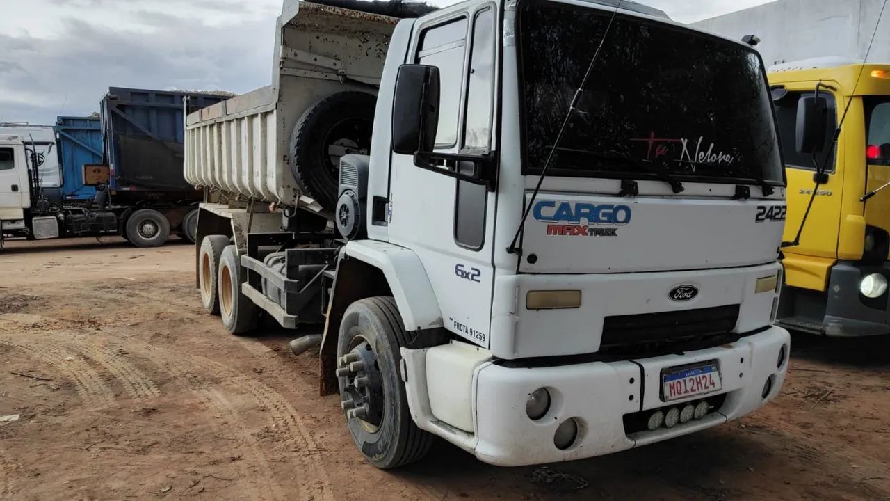 FORD CARGO 2422 CAÇAMBA  - Foto 4