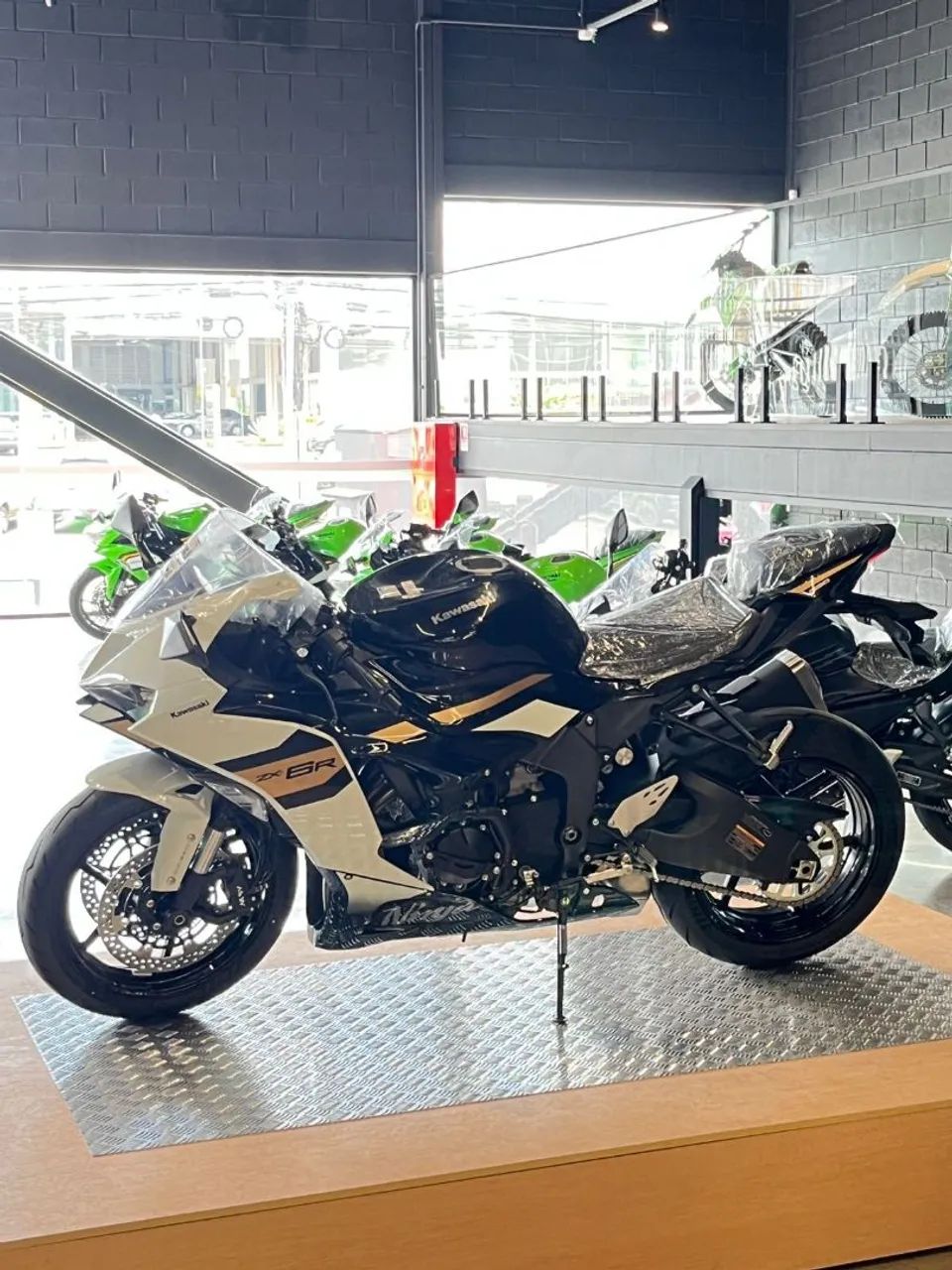 Kawasaki Zx-6r 636cc 2026 - 1511012982 | OLX