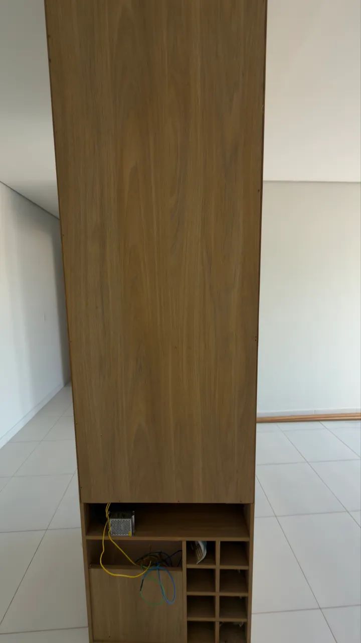 Cristaleira Planejada MDF com Vidro Temperado, Espelho e LED ? R$ 1.800 - Foto 4