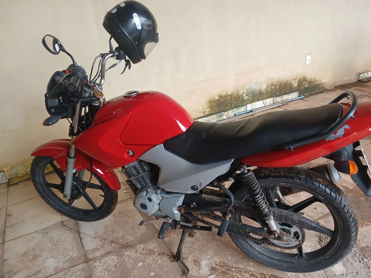 Vende-se moto factor completa..