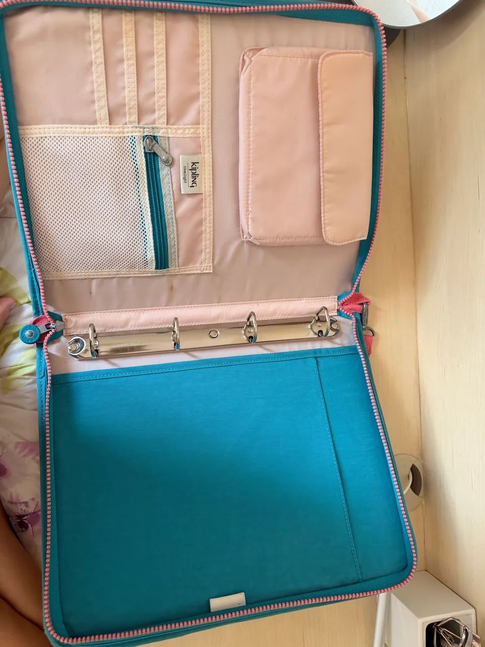 Kipling binder486348352704358405