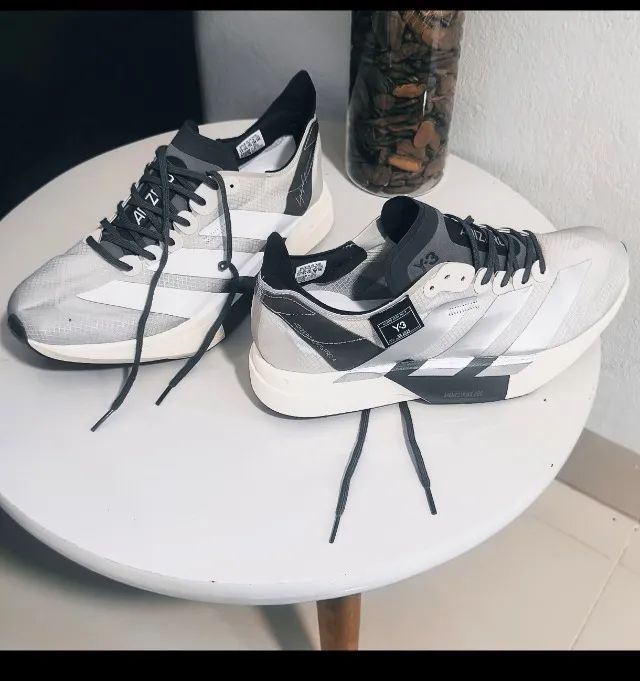 Tênis Adidas 