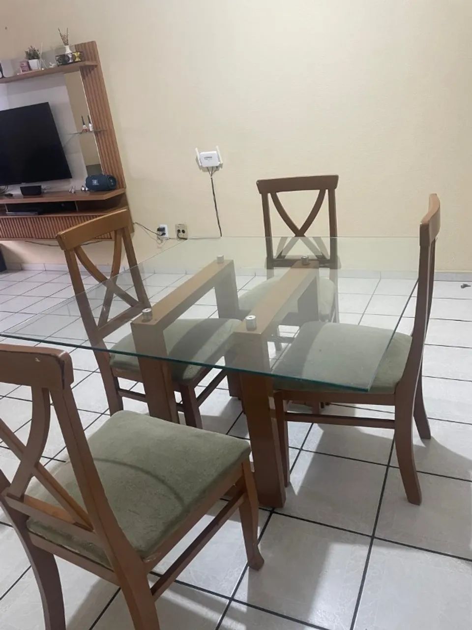 Mesa de jantar vidro com 4 cadeiras  - Foto 4