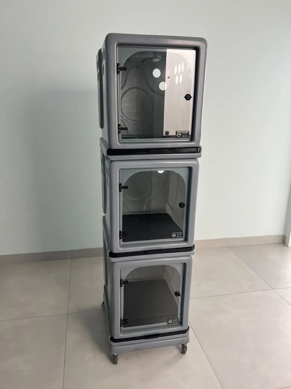 CANIL ROTOMOLDADO para cães e gatos.