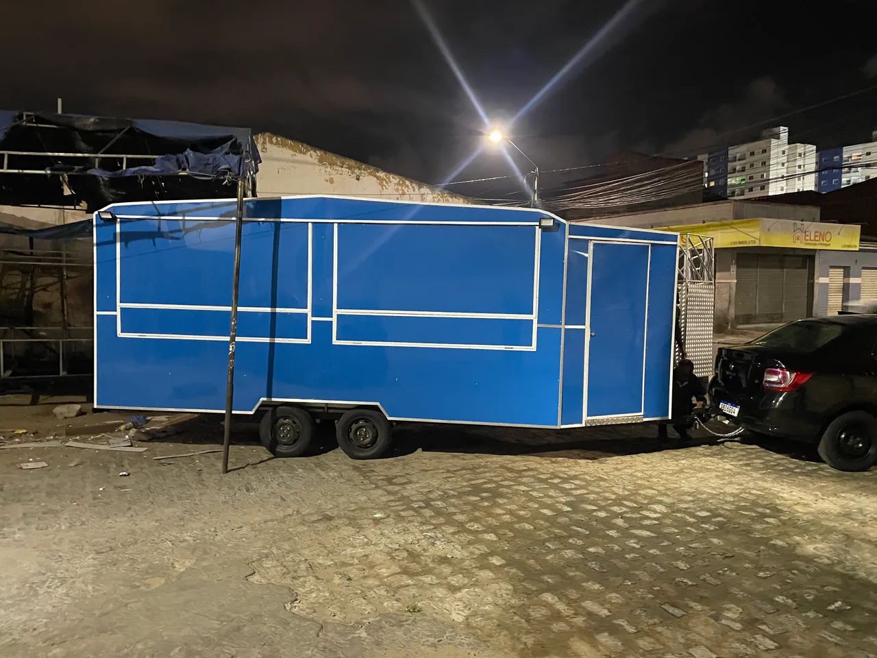 Vendo Treiler para lanches e pizzas - Foto 2