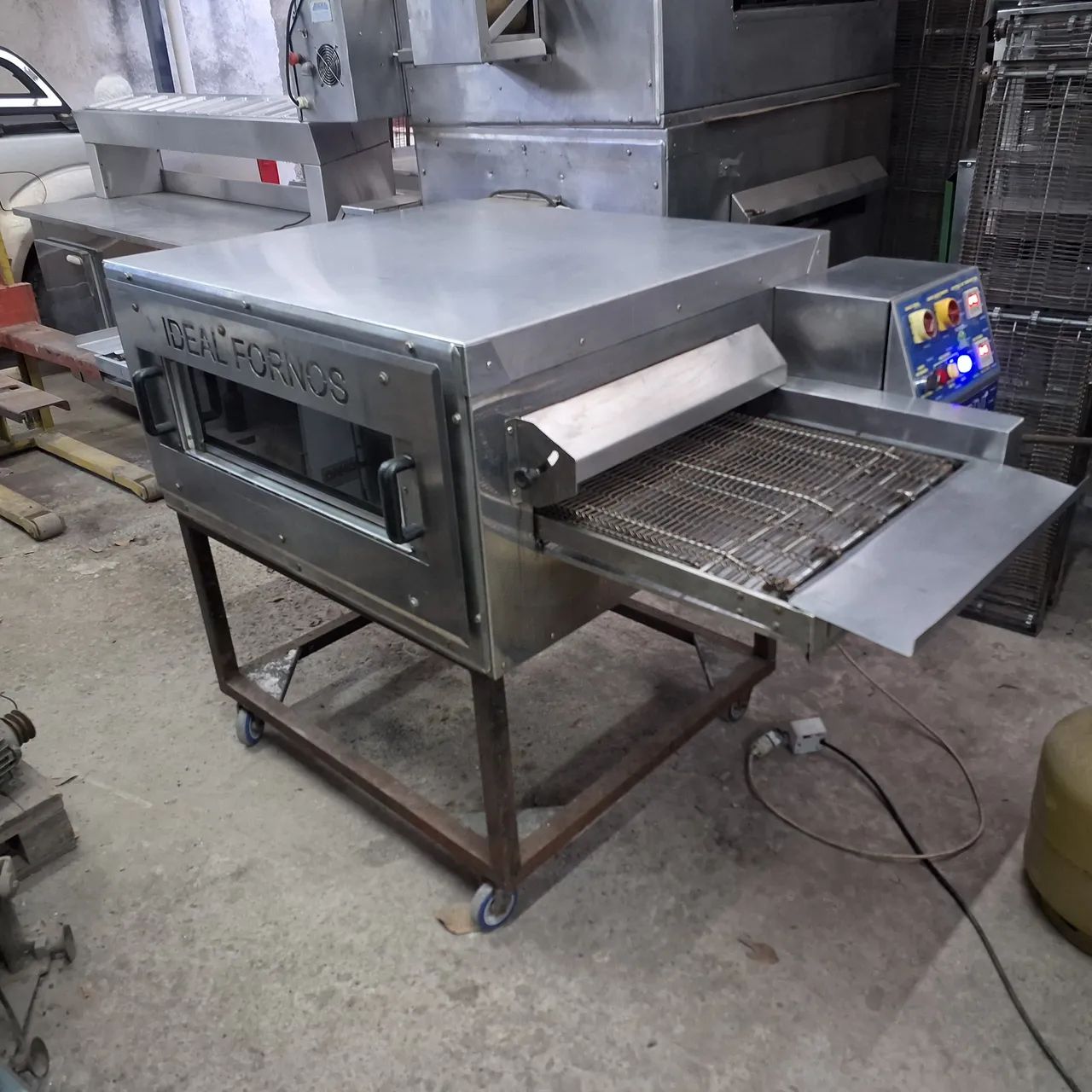 Forno Esteira 50cm a gás até 80 pizzas/h