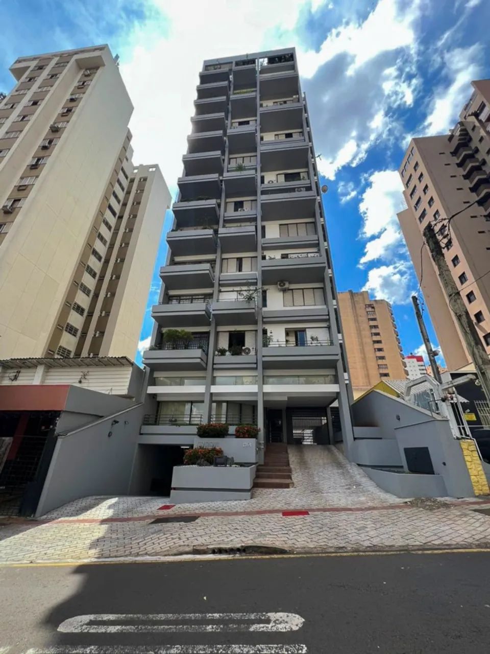Apartamento para alugar no Edifício Giardini, Centro de Londrina