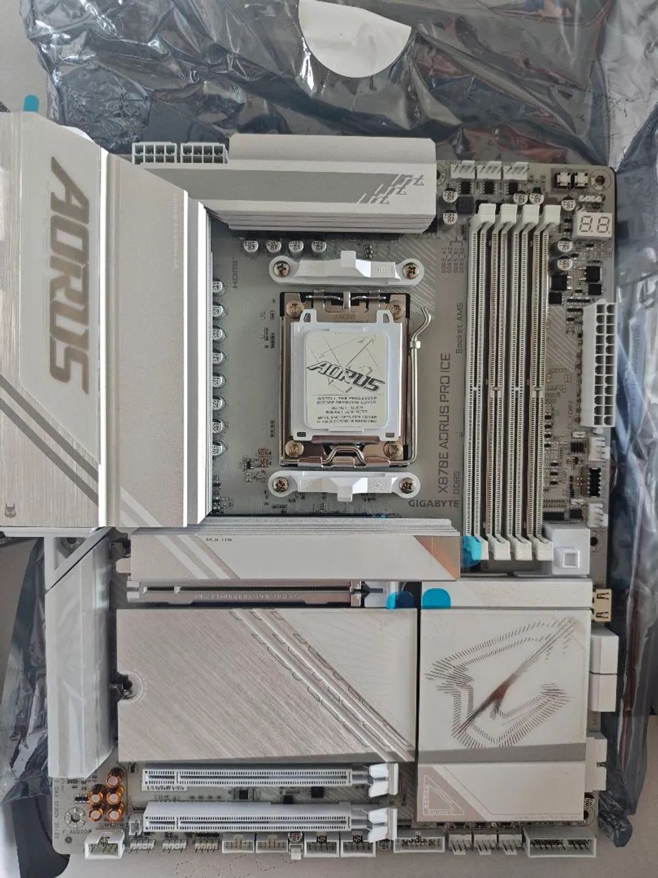 Placa Mãe X870E AORUS PRO ICE - Foto 4