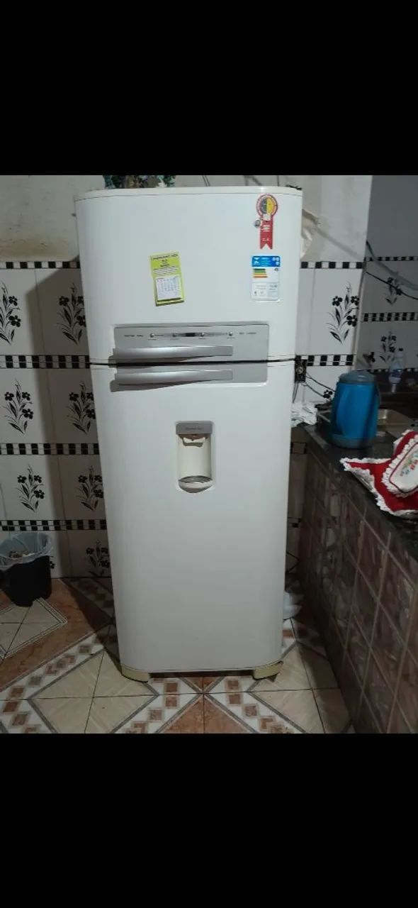 Geladeira Electrolux dúplex top frosfree.