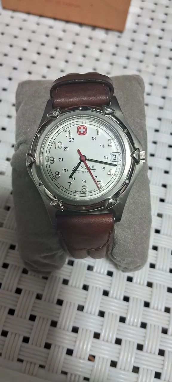 Relógio WENGER swiss made