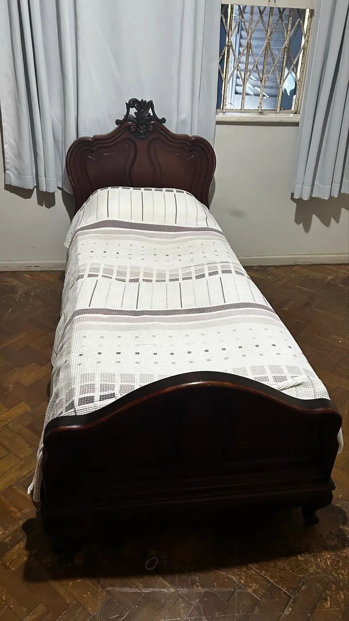 Cama de madeira maciça  - Foto 4