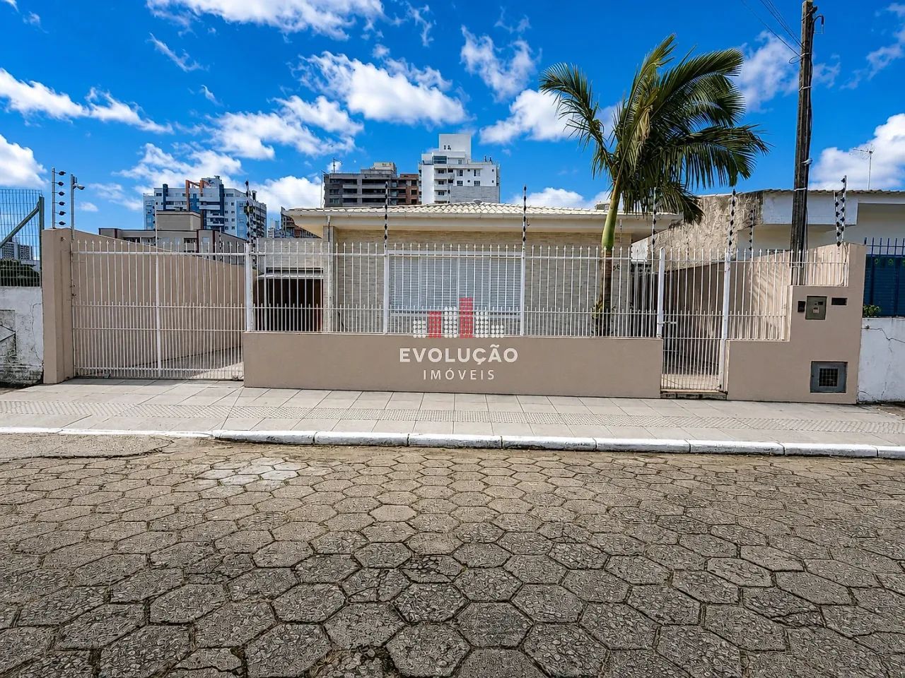 Casa 4 Quartos 330m² - Barreiros
