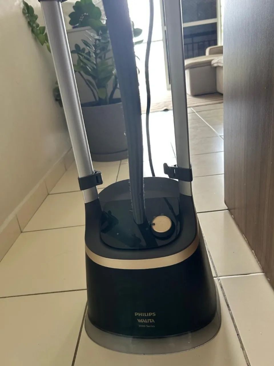 VAPORIZADOR DE ROUPAS VERTICAL. - Foto 3