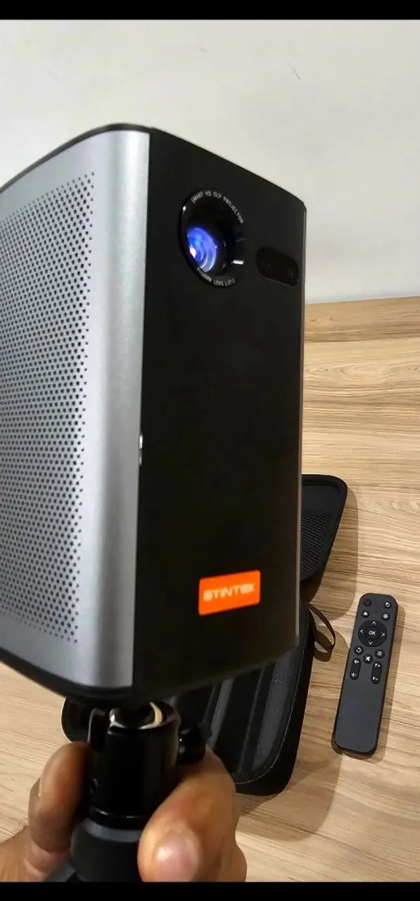 Mini projetor Byntek  P70 - Foto 4