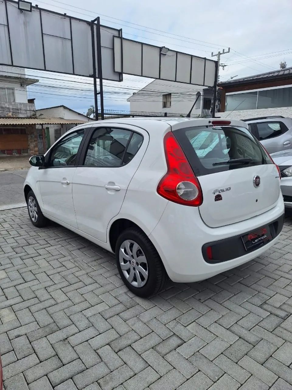 Fiat Palio Attractive 1.0 EVO Fire Flex 8V 5P 2013 - Foto 4