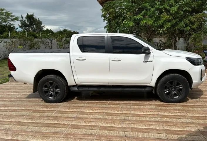 Toyota Hilux 2024