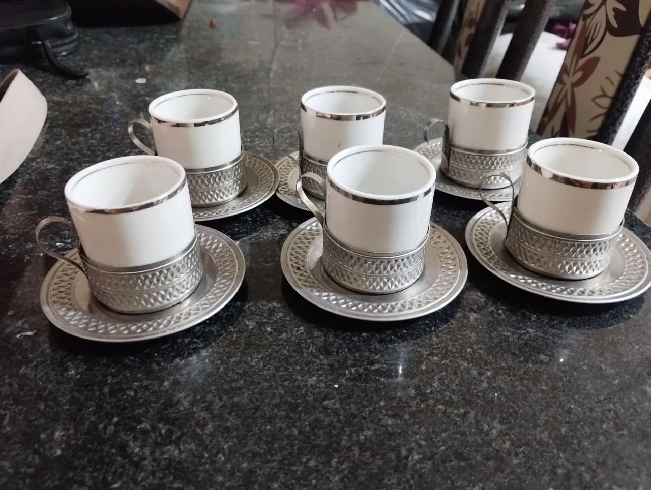 Xícara de porcelana antiga 