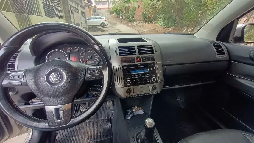 Volkswagen Polo Polo Sed. COMFORT. 1.6 Mi Tot. Flex 8v 2013