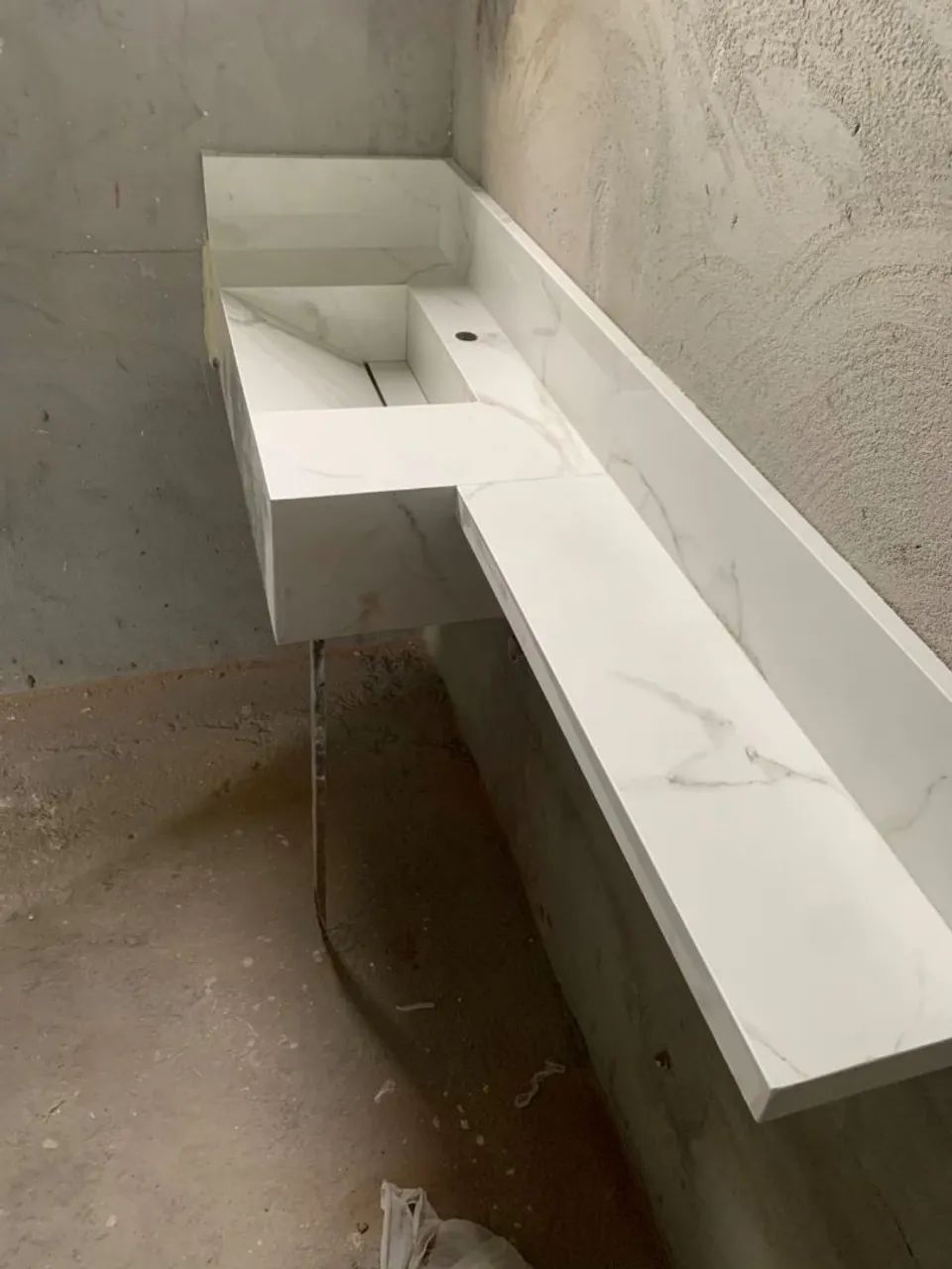 Pias e bancadas 